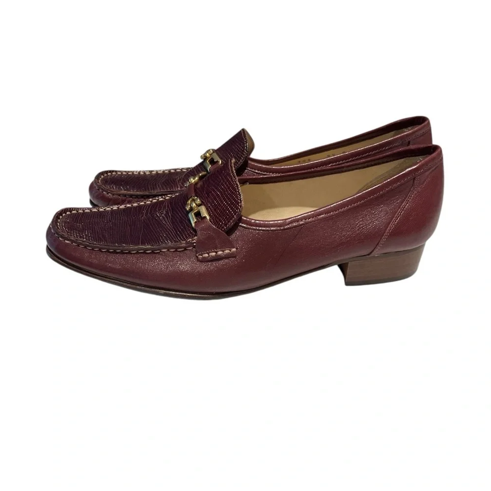 HB Italian women’s Soft Leather  Loafers Vibram Soles Size 9.5
